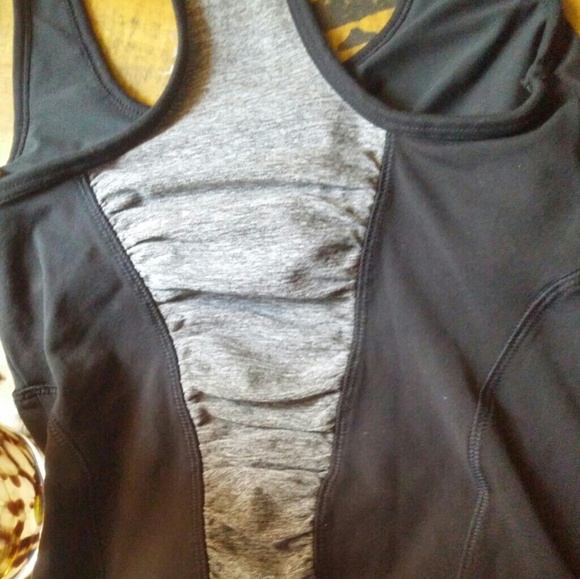 🧜HOST PICK🧜 XS Champion Tank Top - Picture 6 of 8